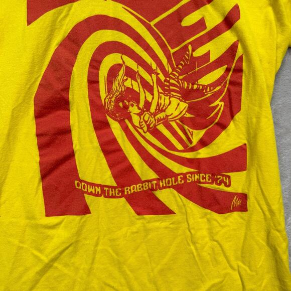 MELLOW MUSHROOM Pizza Parlor Pigeon Forge/Gatlinburg Rabbit Hole Since 74 sz S - Picture 3 of 5